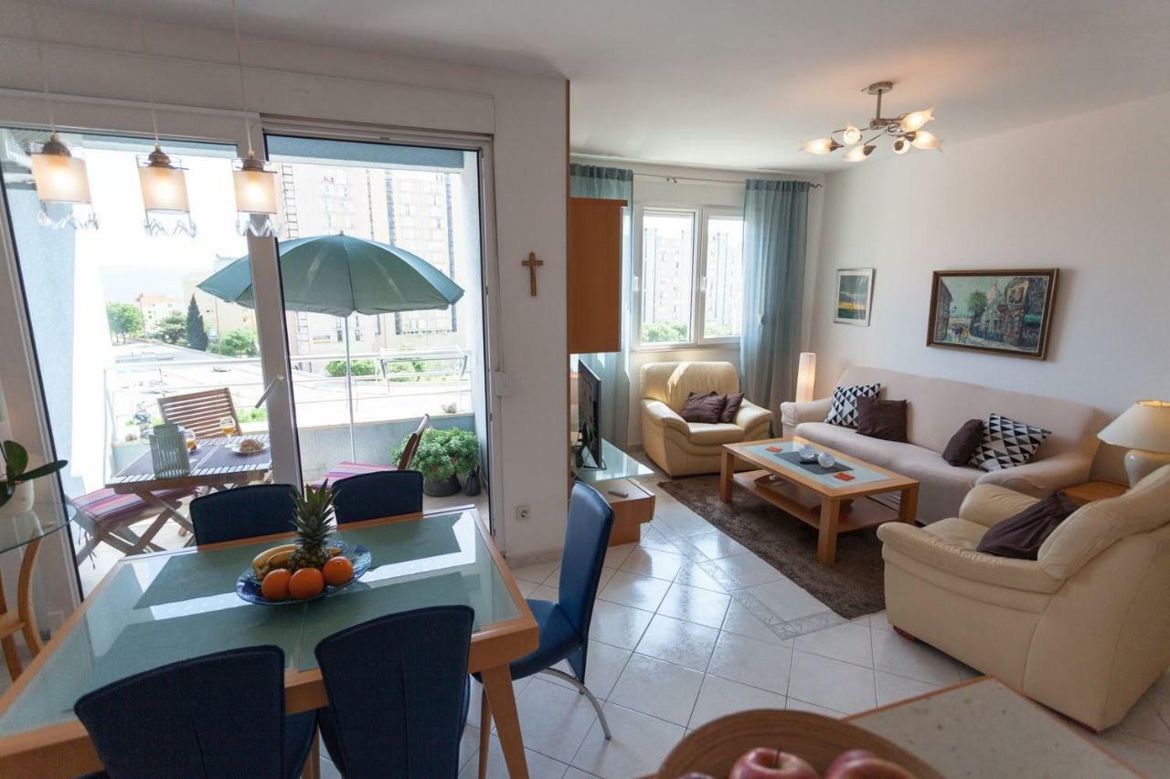 Exclusive Sea View Leilighet *